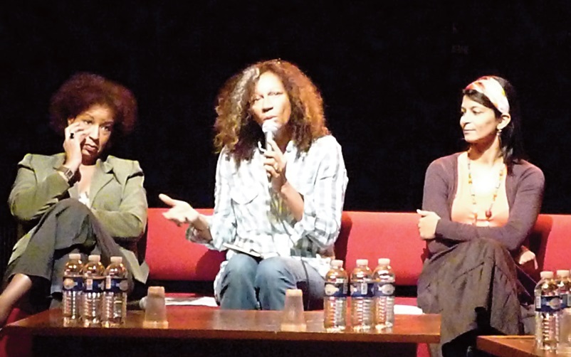 A gauche : Michèle Césaire, au centre : Marie-Alie, à droite : 